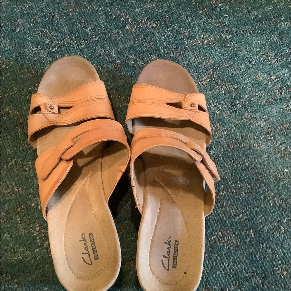 Clarks Women's Tan Sandals - Picture 5 of 7